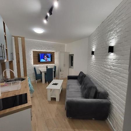 Harmony Suites Sajmiste 外观 照片